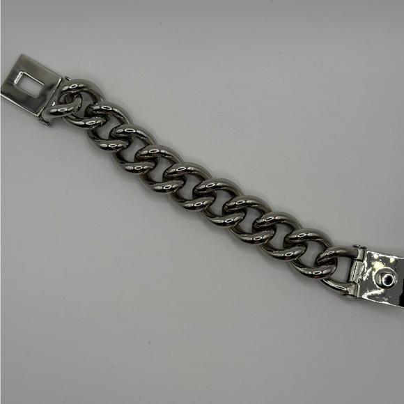 Michael Kors Chunky Turn-Lock Wide Chain Bracelet - Picture 5 of 8